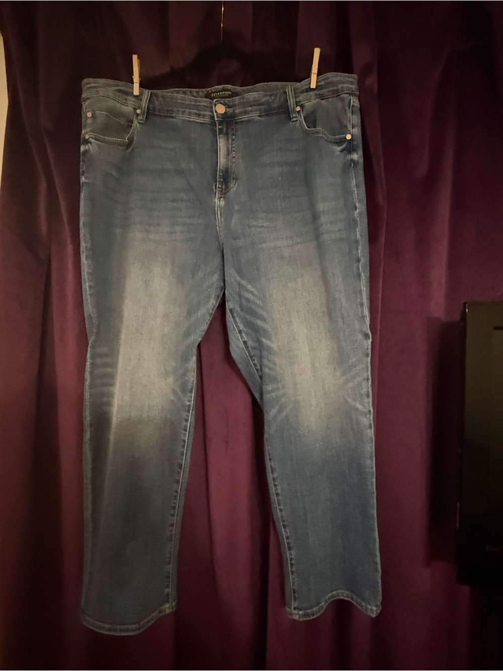 Liverpool Jeans Company Women's Straight-Leg Medium Blue Jeans